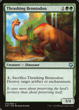 Brontodonte Destruidor / Thrashing Brontodon - Magic: The Gathering - MoxLand